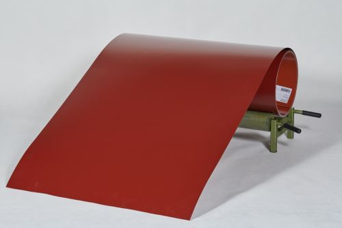 PREFA clr лист на руло 0,7 x 1000mm + фолио, тъмночервено/тъмночервено (RAL3009)